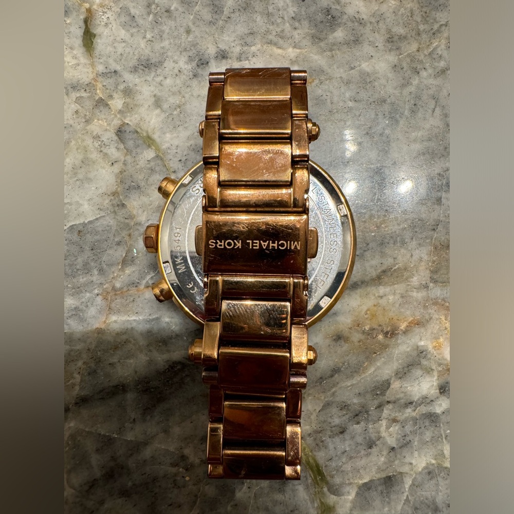 Rose 🌹 Gold Michael Kors MK watch - Picture 3 of 3